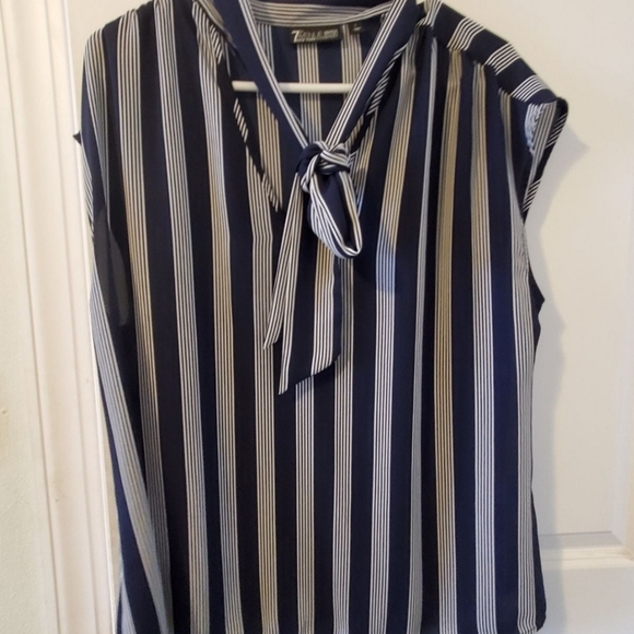 NY & Co Women's Top - Picture 1 of 2